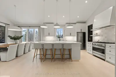 27 Maple Leaf Avenue S, Fort Erie, On L0s 1n0