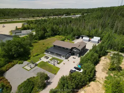 62 South Mary Lake Road S, Huntsville, On P0b 1l0