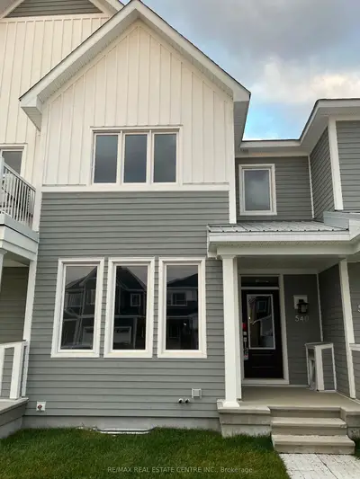 Att/Row/Townhouse in Stittsville - Munster - Richmond