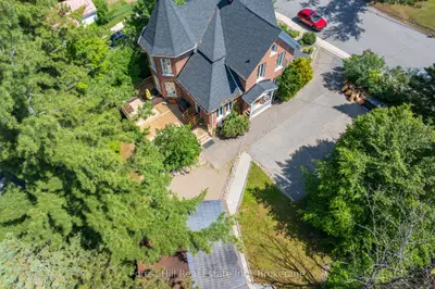 5 Lorne Street N, Huntsville, On P1h 2g1