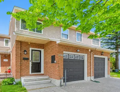 Att/Row/Townhouse in Orleans - Cumberland and Area