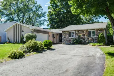 Detached in Barrhaven