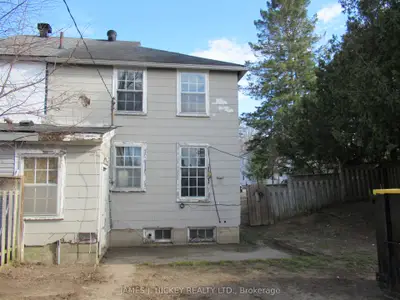 10 Iberville Street, Deep River, On K0j 1p0