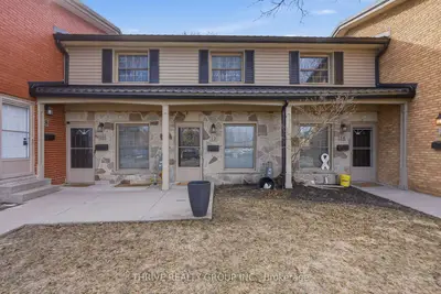 12 Guildwood Walk, London North, On N6h 3x2