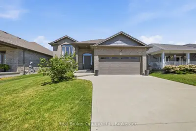 360 Dover Avenue, Norfolk, On N0a 1n9