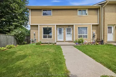 Condo Townhouse in Woodstock