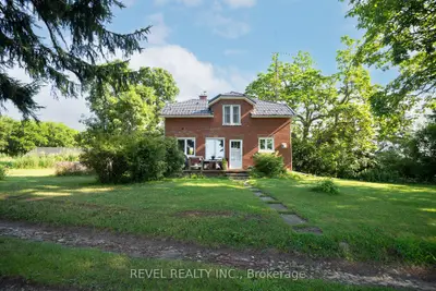 Detached in Brantford