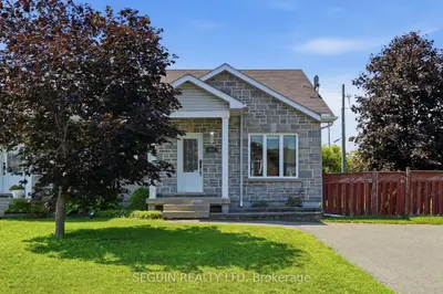 Semi-Detached in Hawkesbury