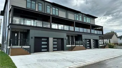 Condo Townhouse in Tillsonburg