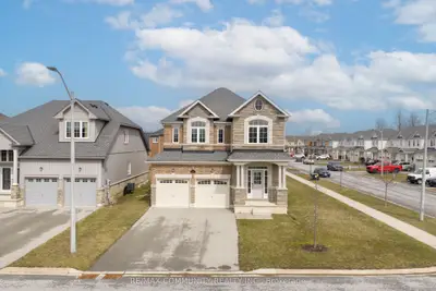 Detached in Fort Erie