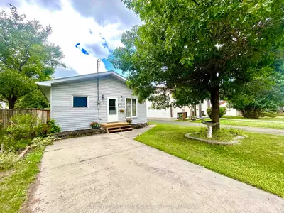 554 Elm Avenue, Fort Frances, On P9a 3j4