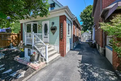 Detached in Hamilton