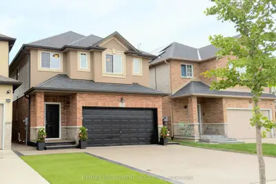 698 York Road, Hamilton, On L9h 5x1
