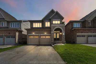 Detached in Lincoln