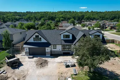 24 Royce Avenue, Hamilton, On L8g 3b5