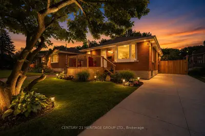 Detached in Brantford
