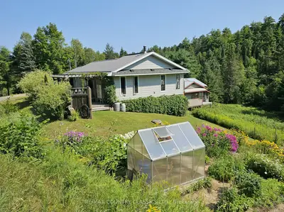 888 Wilno South Road S, Madawaska Valley, On K0j 2n0