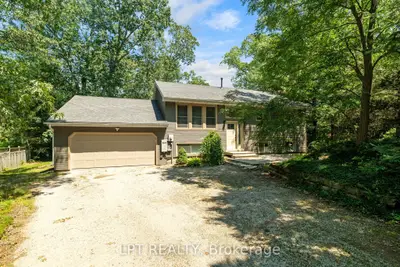 7806 Alfred Crescent, Lambton Shores, On N0m 2l0