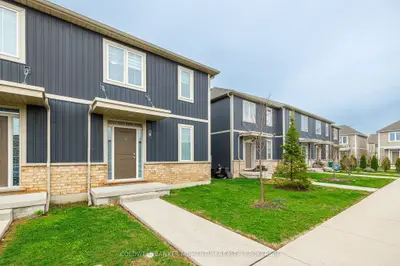 18 Corbin Street 4, St. Catharines, On L2p 0e8
