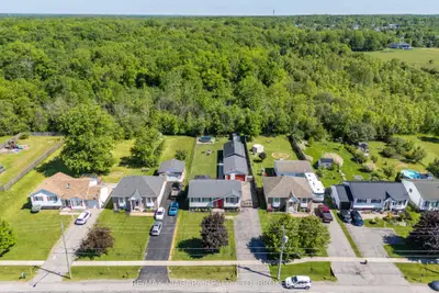 Detached in Fort Erie