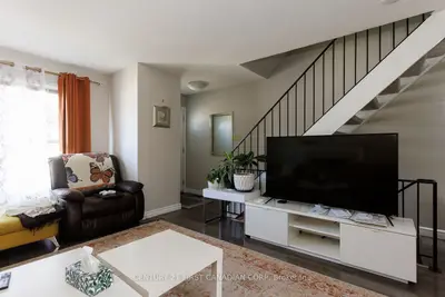 70 Fiddlers Green Road 122, London North, On N6h 4r4