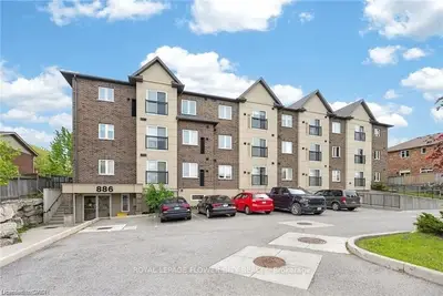 Condo Apartment in Hamilton