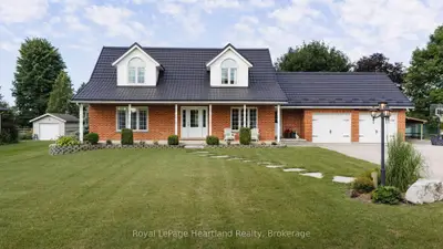 176 Mcfarlin Drive, West Grey, On N0g 2l0