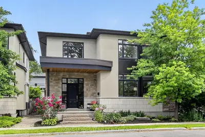Detached in Tunneys Pasture and Ottawa West