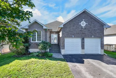 56 Elmdale Drive, Prince Edward County, On K0k 3l0