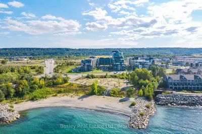 Common Element Condo in Grimsby