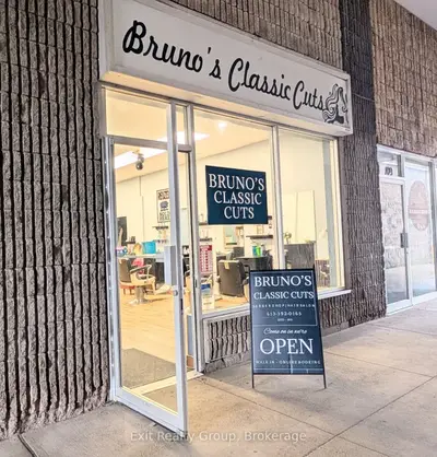 266 Dundas Street E, Quinte West, On K8v 5z9