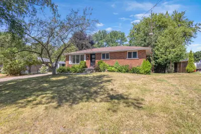 30 Ridgeway Avenue, Norfolk, On N3y 4j9