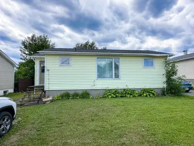 25 Sixth Street, Red Lake, On P0v 1c0