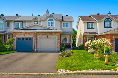 Att/Row/Townhouse in Orleans - Convent Glen and Area