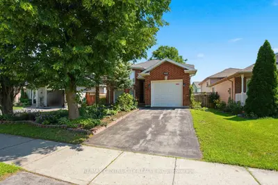 825 Railton Avenue, London East, On N5v 4w7