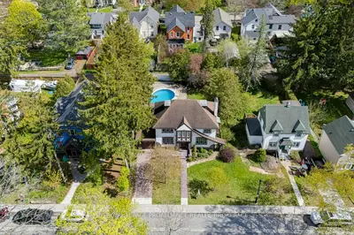 163 Pine Street, Gananoque, On K7g 1c6