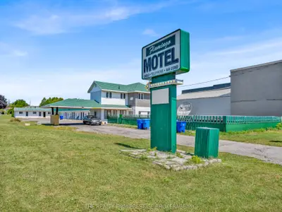 421 Grand Avenue E, Chatham-kent, On N7l 1x4