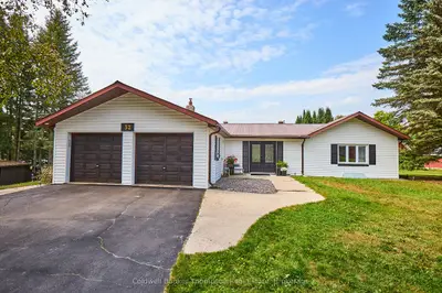 32 Beach Road, Huntsville, On P0b 1m0