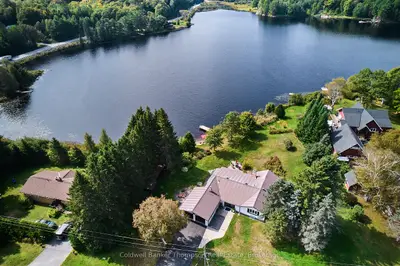 32 Beach Road, Huntsville, On P0b 1m0
