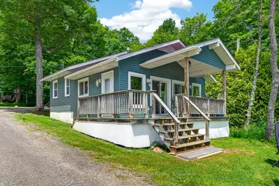 7 Silver Point Road 9, Seguin, On P2a 2w8