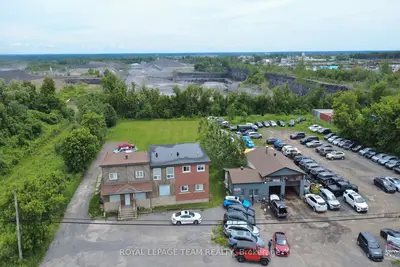 4997 & 4991 Bank Street, Leitrim, On K1x 1g8