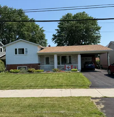 Detached in Cyrville - Carson Grove - Pineview