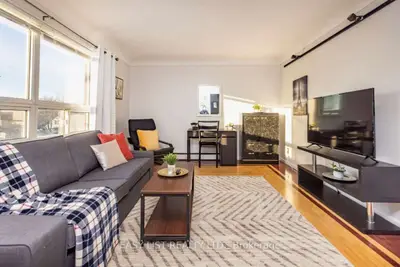 203 Marier Avenue, Vanier And Kingsview Park, On K1l 5r6
