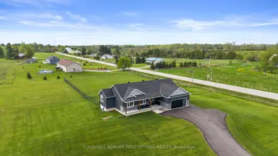 Detached in Montague
