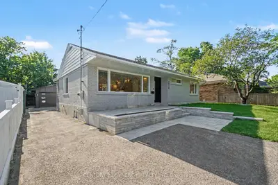 Detached in Alta Vista and Area