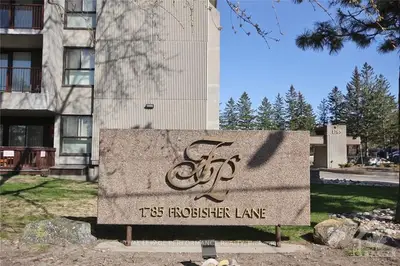 1785 Frobisher Lane 1102, Alta Vista And Area, On K1g 3t7