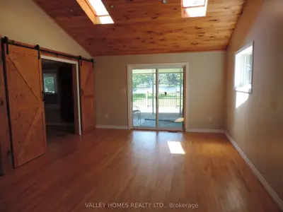Detached in Beckwith