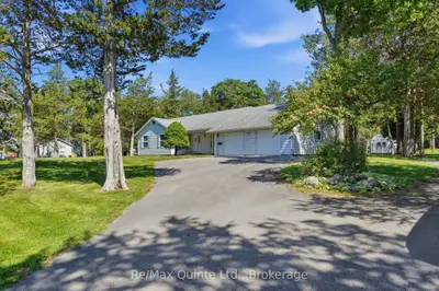 1076 Massassauga Road, Prince Edward County, On K8n 4z7