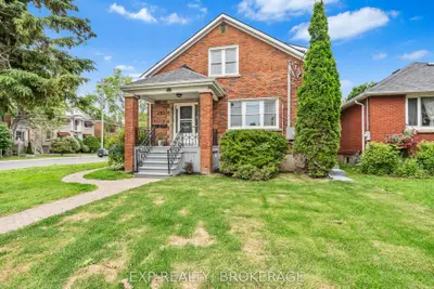 493 College Street 2, Kingston, On K7l 4m8