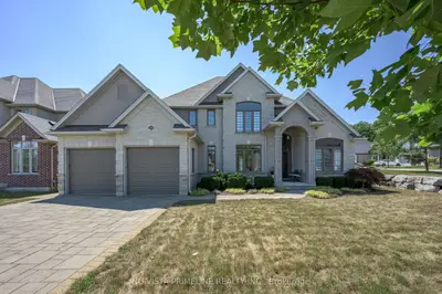 2330 Dauncey Crescent, London North, On N5x 0m2
